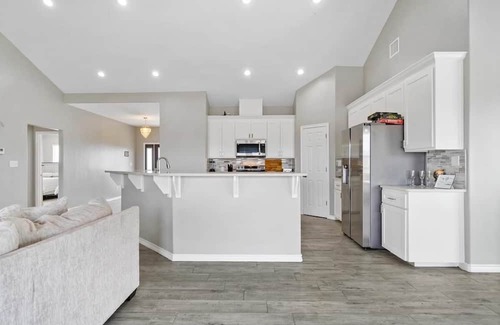 Riviera House | Soothing 3-bedroom house with AC in Riviera