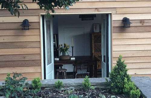 Alton Barnes House | Stylish cottage in the stunning Pewsey Vale