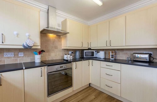 Hull House | Hullidays East》 Modern Detached 3 Bed House