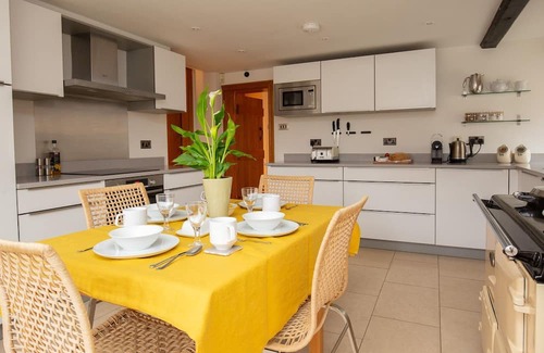 Todenham Cottage | Lower Farmhouse - Pet Friendly, Todenham