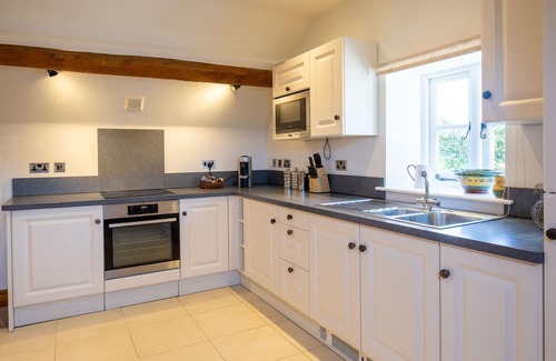 Todenham Cottage | Lower Farmhouse - Pet Friendly, Todenham