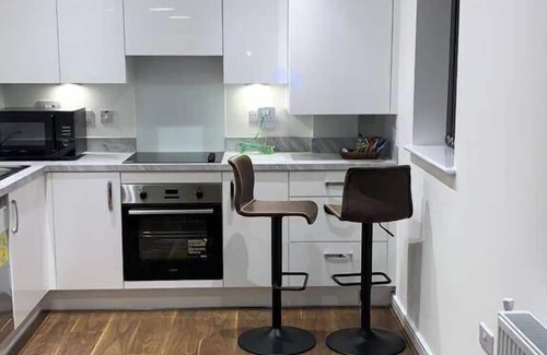 West Thurrock Apartment | Posh 1 Bed Flat-Direct links to Central London