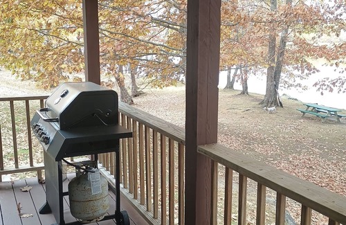 Lincoln Cabin | Delightful cabin with AC in charming Lincoln