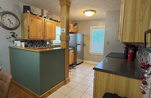 Salina Cottage | Cozy Christmas Cottage No Cleaning Fee!