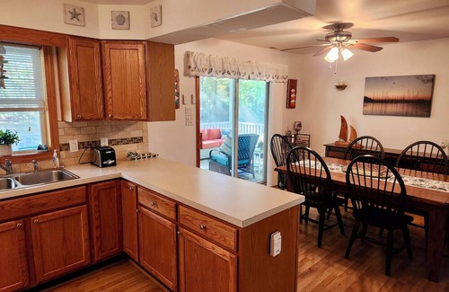 Rock Hall House | Spacious & charming 3-bedroom rancher in Ferry Park section of Rock Hall