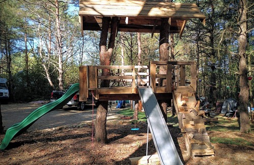 Cass City Cabin | Rustic cabin, quite get away, or hunting Basecamp