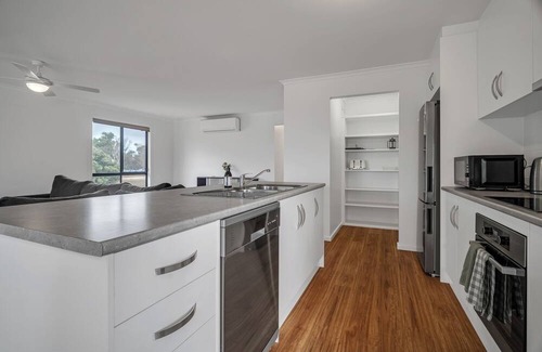 Murray Bridge House | Long Island Retreat: Rosella. Relax and Unwind or Enjoy Endless River Activities