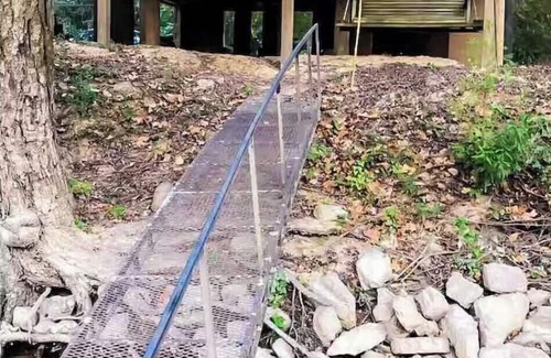 College City Cabin | Current River Cabin, On the Water, Fishing, Swimming, Relaxation.