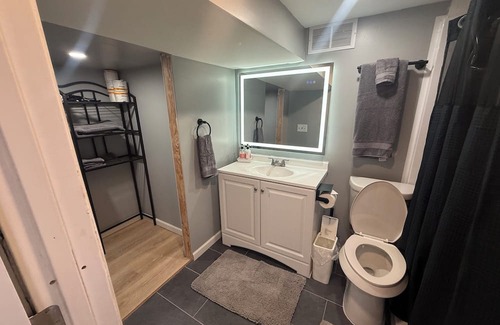 Farmington Hills Apartment | Cozy studio basement in charming Farmington Hills