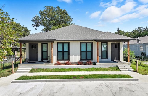 Sapulpa House | Cozy 2-bedroom townhome in awesome Sapulpa with AC