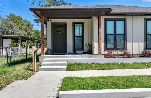 Sapulpa House | Cozy 2-bedroom townhome in awesome Sapulpa with AC