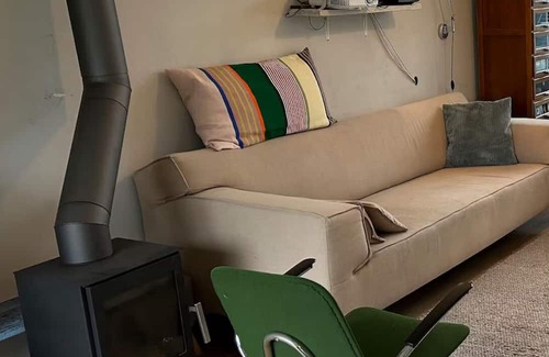 Slotervaart House | Greenspot. Peace, space, near city and airport, by park, sunny garden