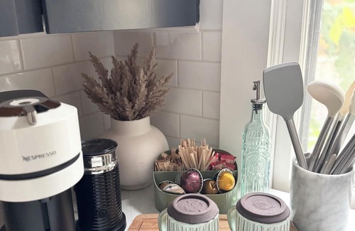 Harbourview House | Lower your anchor and unwind at this harbour side home!