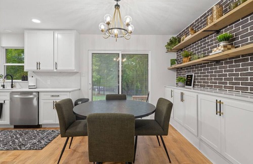 St. Charles House | FALL SALE NOW | Private |Game Rm | Hot Tub