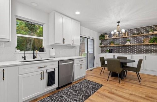 St. Charles House | FALL SALE NOW | Private |Game Rm | Hot Tub