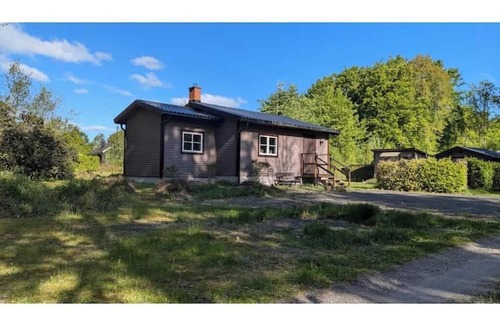 Broby Cabin | Boat, Stay, Play - Tydinge Lake Cabin
