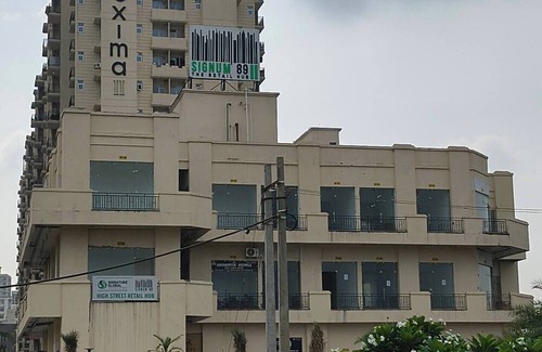 Gurugram Apartment | 2-bedroom apartment in welcoming Gurugram with AC