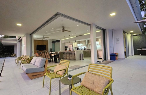 Manuel Antonio Villa | Casa Playitas – Luxury Villa New Owners
