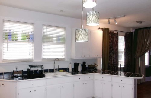 Montgomery Cottage | Madison Ave Retreat "Near Downtown & Maxwell AFB"