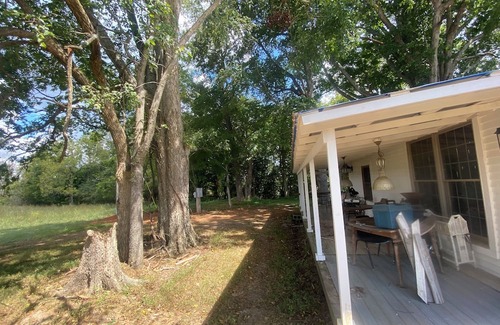 Edmonton Cottage | PossumLOVE House in the Country charm peace& tranquility