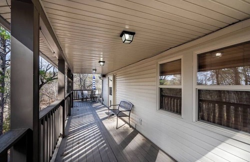 Kansas House | The Sand trap Hideaway