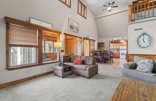 Kansas House | The Sand trap Hideaway