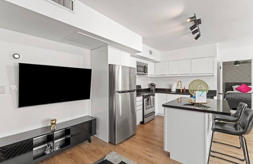 Brown and Stetson Business Condo | Windfield Condo in the Entertainment District