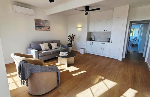 Flaxton Apartment | Cielo Flaxton, Newly Renovated Luxury Apartment with Terrace and Iconic Views