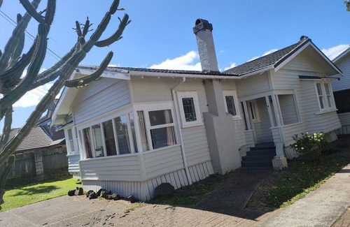 Epsom House | 5 Bedroom House, 7 Rangiatea Road, Epsom, Auckland