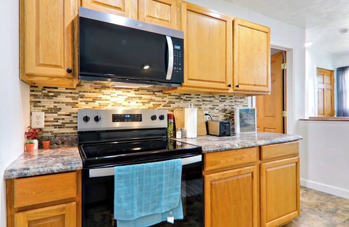 Lincoln Apartment | Fully Furnished Detached Garage Apartment Near Downtown Lincoln