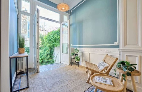 Wijk van de Squares House | European Union and Grand Place. Luxurious 6-BR Mansion