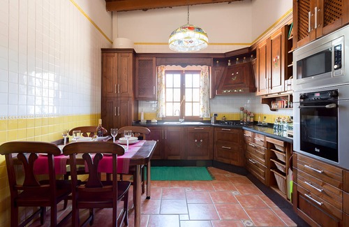 Granadilla de Abona House | Vacation Home 'Justo El Médano' with Sea View, Shared Terrace and Wi-Fi