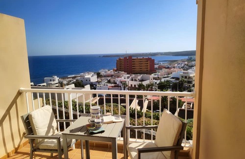 Poris de Abona Apartment | Vacation 'Vista Bahia' with Sea View, Shared Pool and Wi-Fi