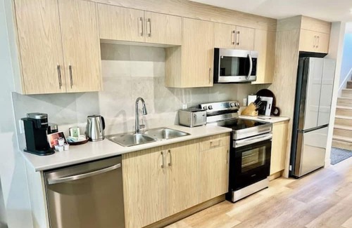 Victoria Apartment | Brand New Coastal Suite