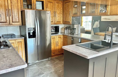 Crystal Beach House | Luxury 3BR Oasis w/Heated Pool & Tropical Vibes