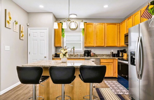 St. Louis House | Charming 4BR Retreat - Near Attractions, Universities & Hospitals!