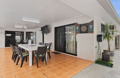 Rainbow Beach House | 6 Cypress Avenue - Rainbow Beach