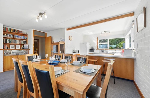 Coningham House | Coningham Beach House
