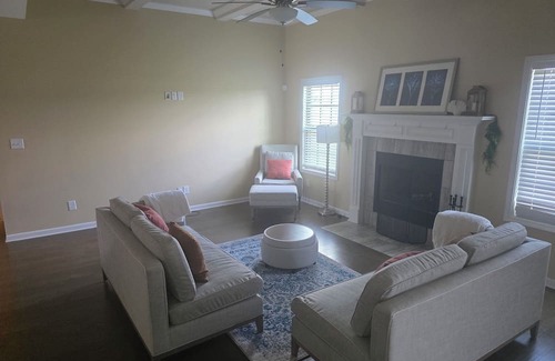 Kathleen House | Perfect 5-bedroom house for family a home away from home