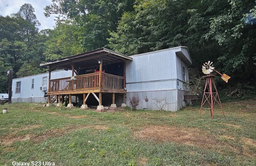 Summitt House | Serene mobile home with AC in charming Ironton