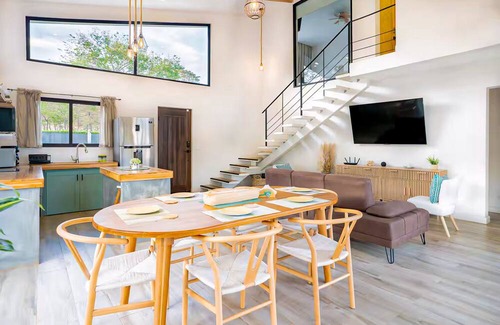 Sardinal House | Spacious modern home with firepit, lush yard, dog friendly & near beach