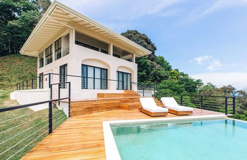 Pavones House | Luxury villa with spectacular views of Pavones point surf break