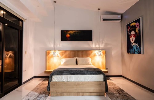 Bijagua Cabin | Cozy Lodge near Río Celeste with AC