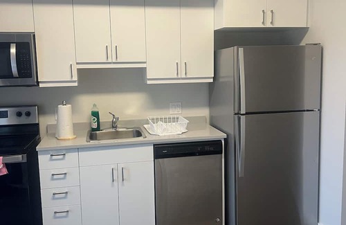 Fort Gary Apartment | Luxury entire 1 bedroom unit