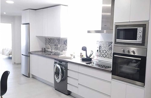 Andujar Apartment | Ideal for families and groups, modern VFT, up to 5 guests and 5 minutes from downtown.