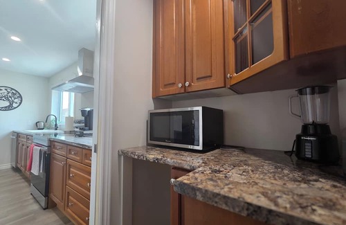 Chatham-Kent Apartment | Blue Forest apartment is close to downtown. A/C kitchen and laundry all provided