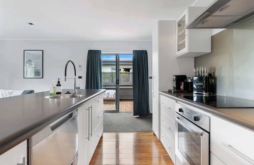Lynmore Apartment | Twin Apartments - Walk to Forest with Spa Pools