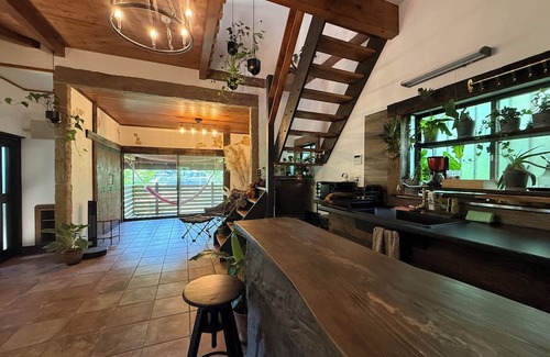 Nakatsugawa Cabin | A small inn with a sauna and a private house for rent in the mountains of a quiet retreat in a town with a samurai road, an inn town of Nakasendo, with the option of barbecuing gibier and bonfires.