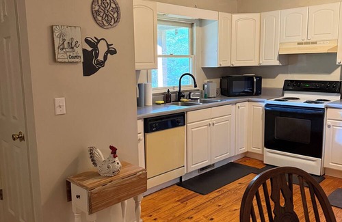 Jewell Cabin | Quiet cabin with 3 fishing ponds on lots of acres. Come enjoy the country life