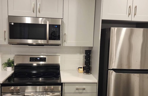 Kanata Lakes - Marchwood Lakeside - Morgan's Grant - Kanata House | A Hommy away from Home with Trails & all Amenities within 5mins drive!